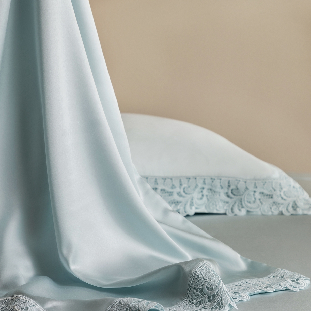 91家纺网 家纺一手货源 找家纺 太古汇家居 2026新款兰精天丝夏被四件套南法假日 南法假日-欣欣兰