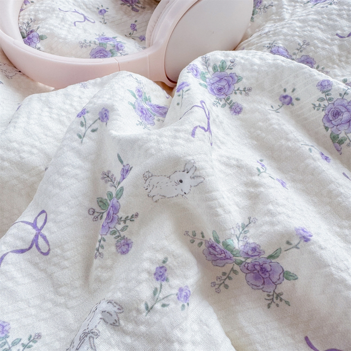 91家纺网 家纺一手货源 找家纺 优贝 2026直播爆款云感双层纱皱皱纱韩系花边夏被四件套 春风里