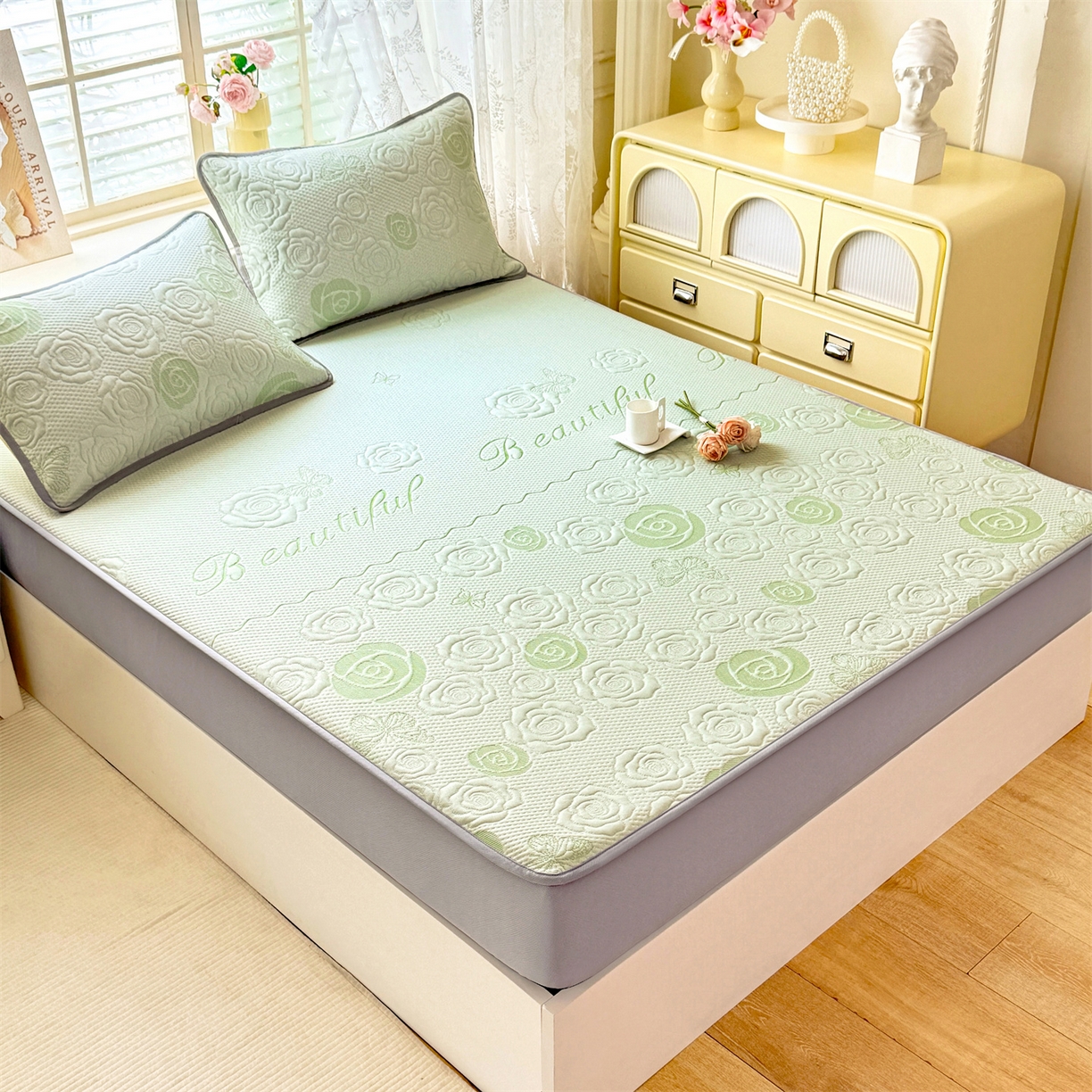 91家纺网 家纺一手货源 找家纺 优贝 2026新款A类凉感豆豆席三件套床笠软席子 花韵-清新绿