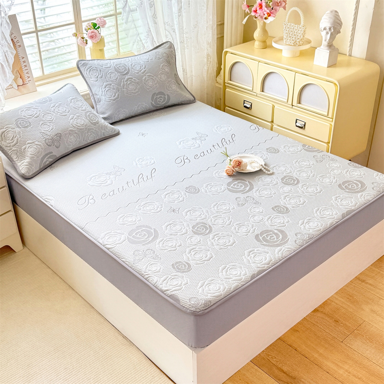 91家纺网 家纺一手货源 找家纺 优贝 2026新款A类凉感豆豆席三件套床笠软席子 花韵-山灰