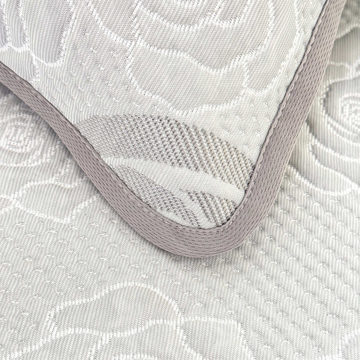 91家纺网 家纺一手货源 找家纺 优贝 2026新款A类凉感豆豆席三件套床笠软席子 花韵-山灰