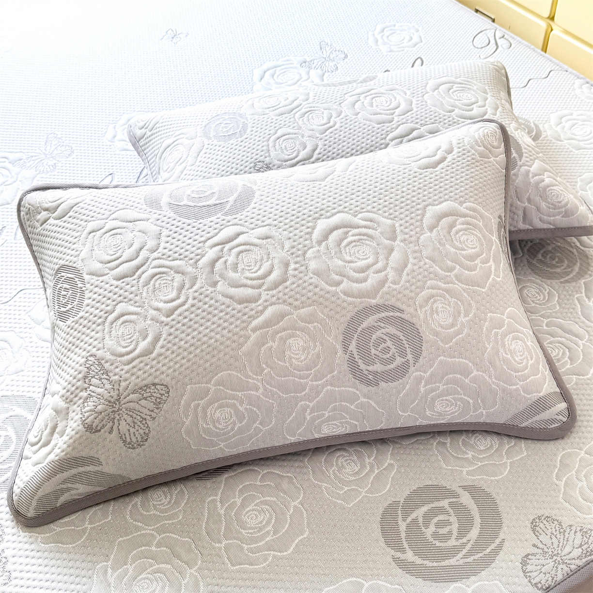 91家纺网 家纺一手货源 找家纺 优贝 2026新款A类凉感豆豆席三件套床笠软席子 花韵-山灰