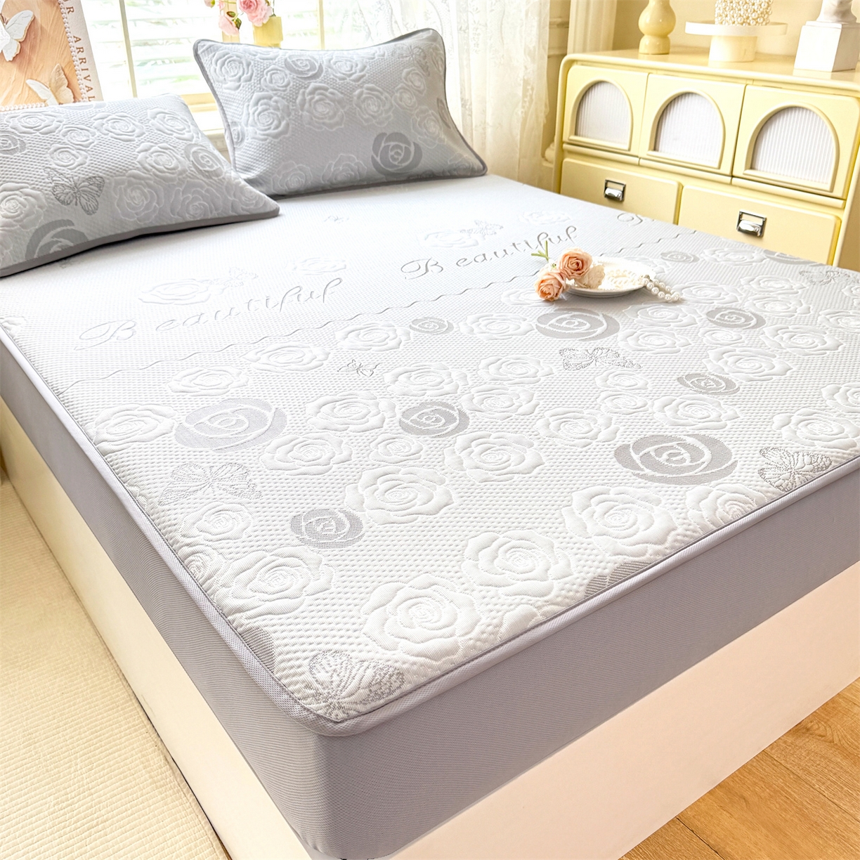 91家纺网 家纺一手货源 找家纺 优贝 2026新款A类凉感豆豆席三件套床笠软席子 花韵-山灰