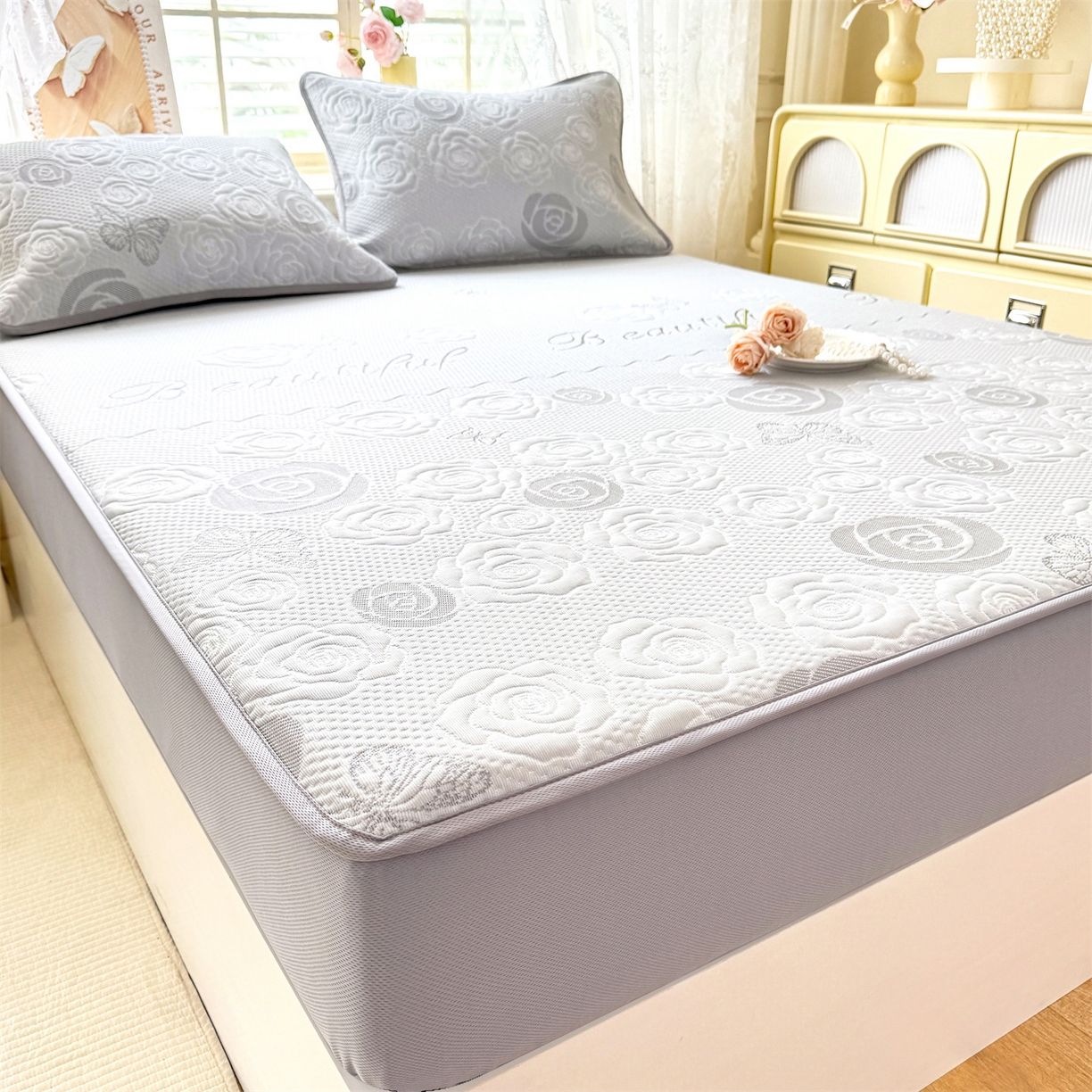 91家纺网 家纺一手货源 找家纺 优贝 2026新款A类凉感豆豆席三件套床笠软席子 花韵-山灰