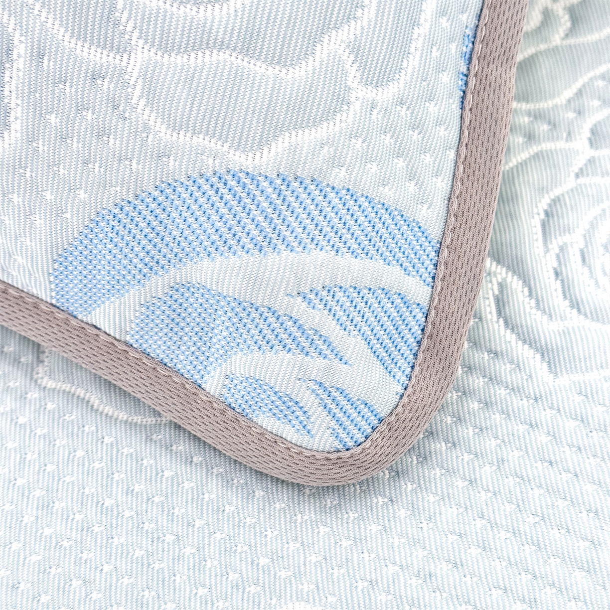 91家纺网 家纺一手货源 找家纺 优贝 2026新款A类凉感豆豆席三件套床笠软席子 花韵-天蓝