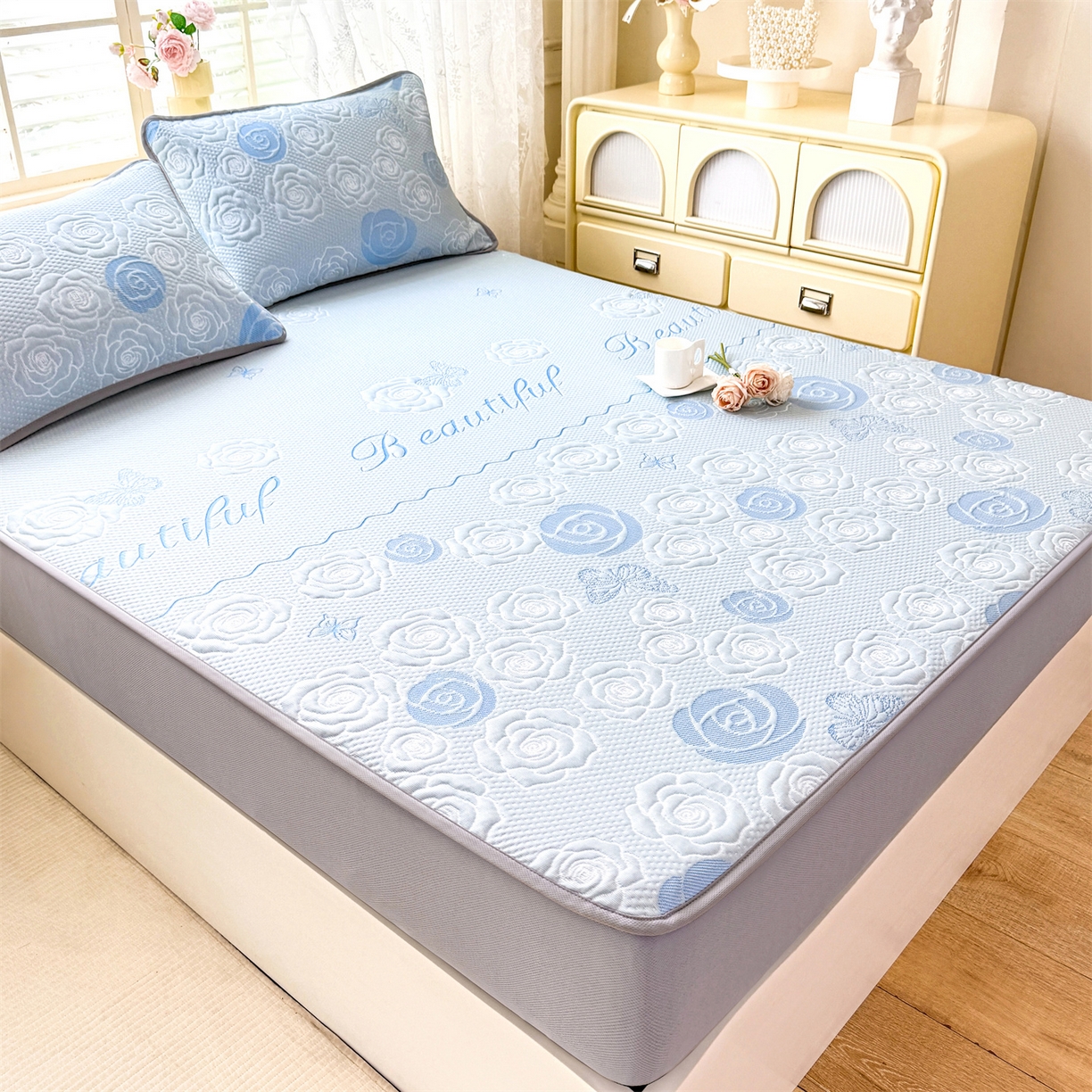 91家纺网 家纺一手货源 找家纺 优贝 2026新款A类凉感豆豆席三件套床笠软席子 花韵-天蓝