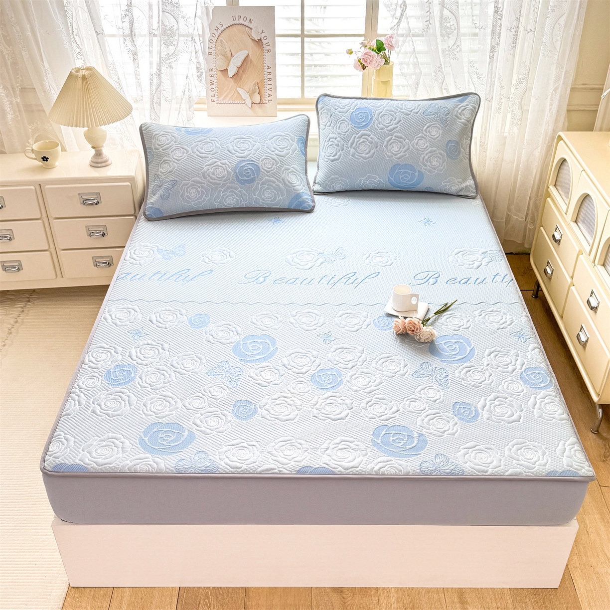 91家纺网 家纺一手货源 找家纺 优贝 2026新款A类凉感豆豆席三件套床笠软席子 花韵-天蓝