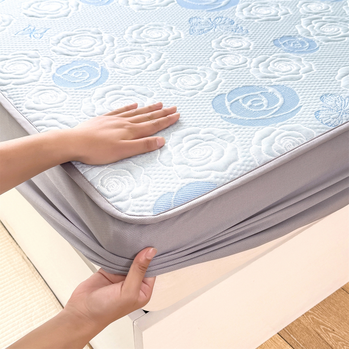 91家纺网 家纺一手货源 找家纺 优贝 2026新款A类凉感豆豆席三件套床笠软席子 花韵-天蓝