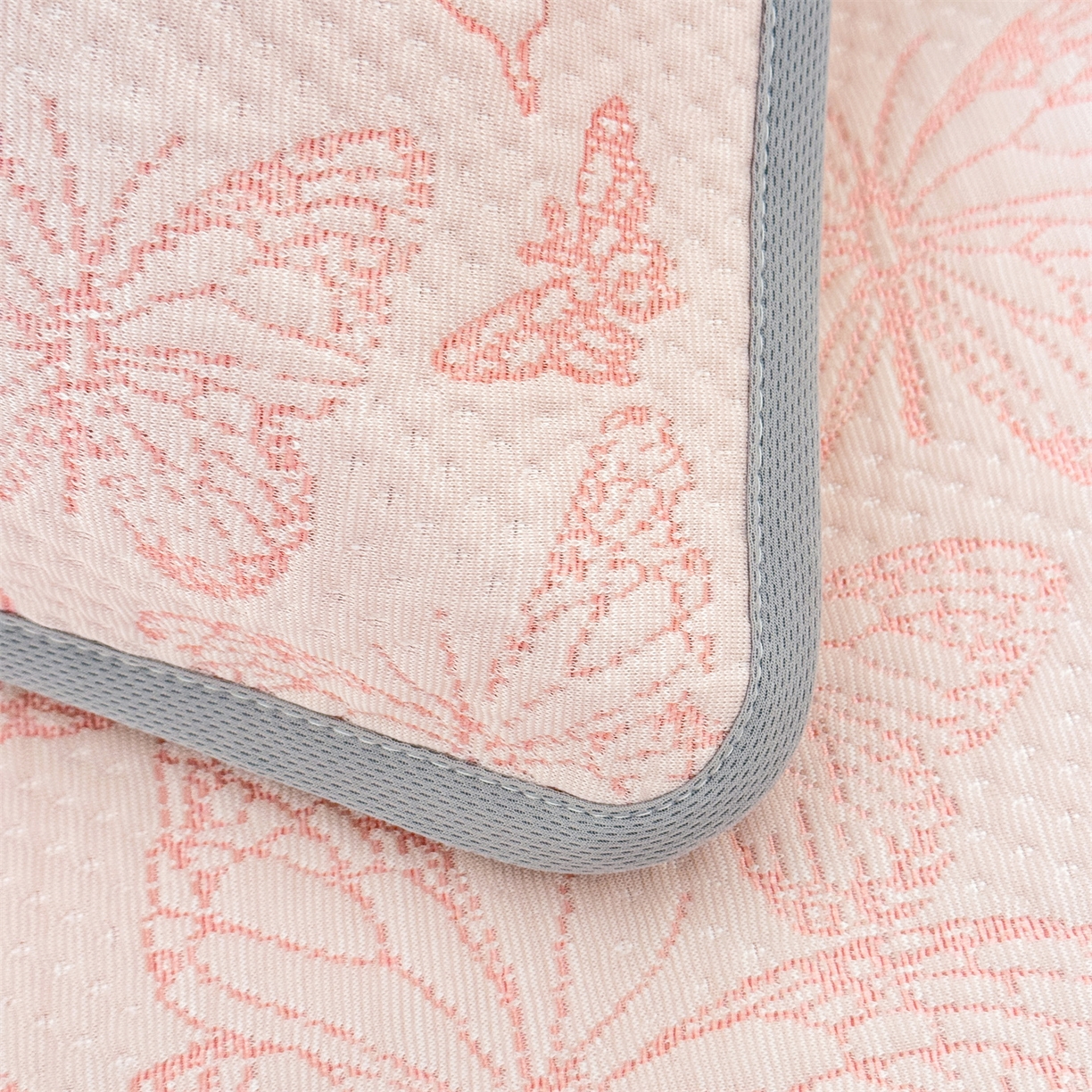 91家纺网 家纺一手货源 找家纺 优贝 2026新款A类凉感豆豆席三件套床笠软席子 蝶舞-粉玉