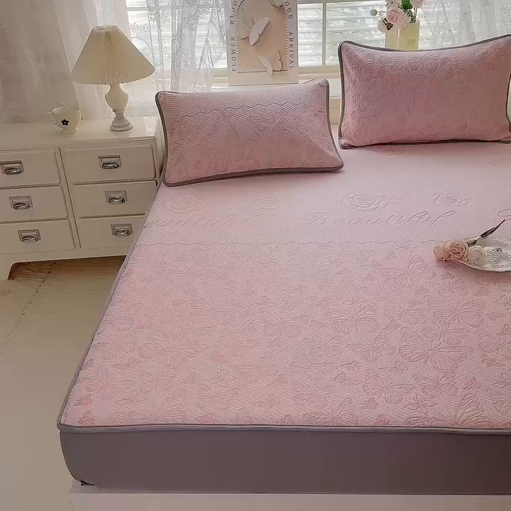 91家纺网 家纺一手货源 找家纺 优贝 2026新款A类凉感豆豆席三件套床笠软席子 蝶舞-粉玉