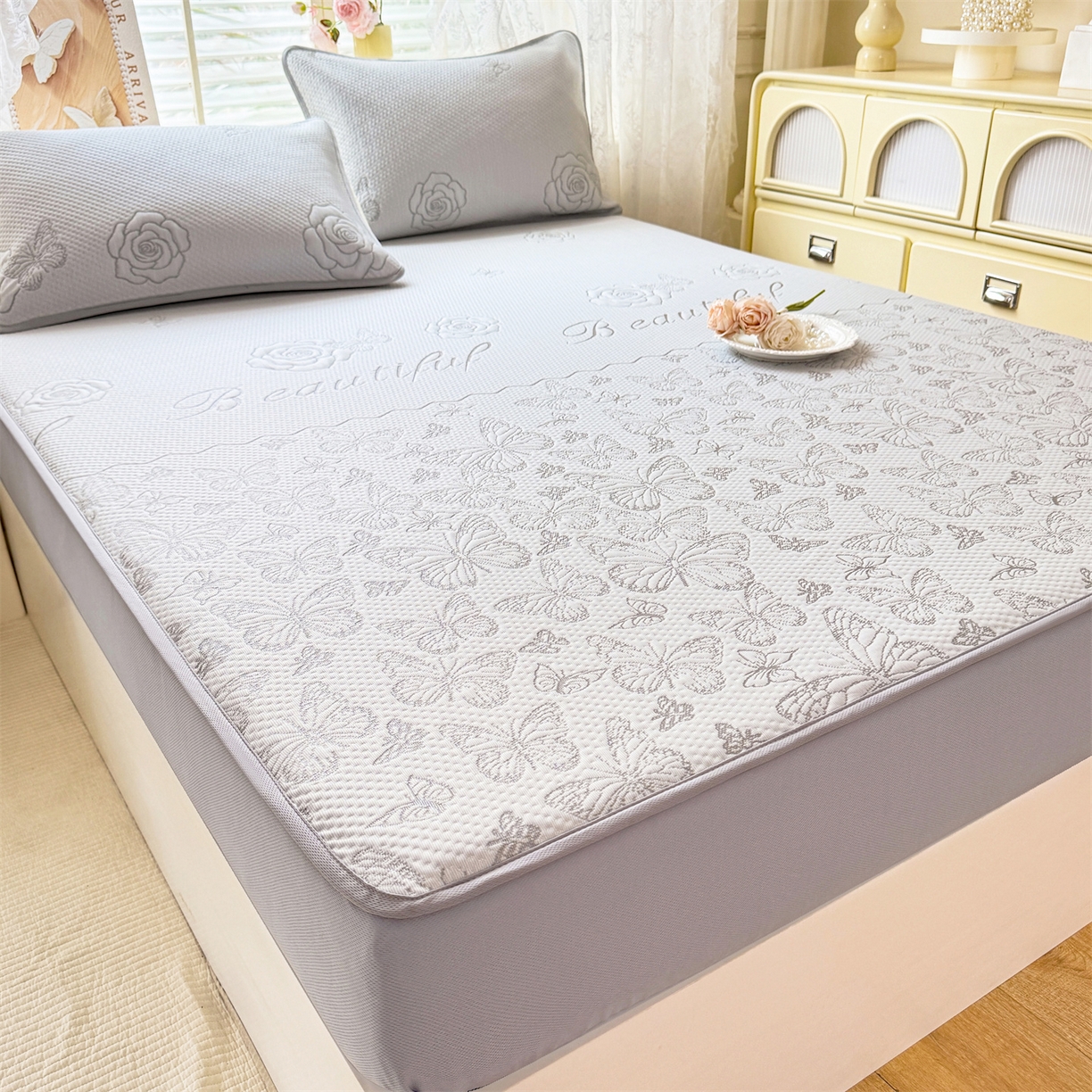 91家纺网 家纺一手货源 找家纺 优贝 2026新款A类凉感豆豆席三件套床笠软席子 蝶舞-山灰