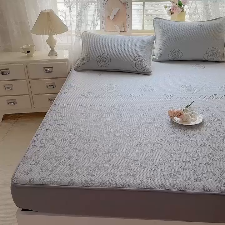 91家纺网 家纺一手货源 找家纺 优贝 2026新款A类凉感豆豆席三件套床笠软席子 蝶舞-山灰