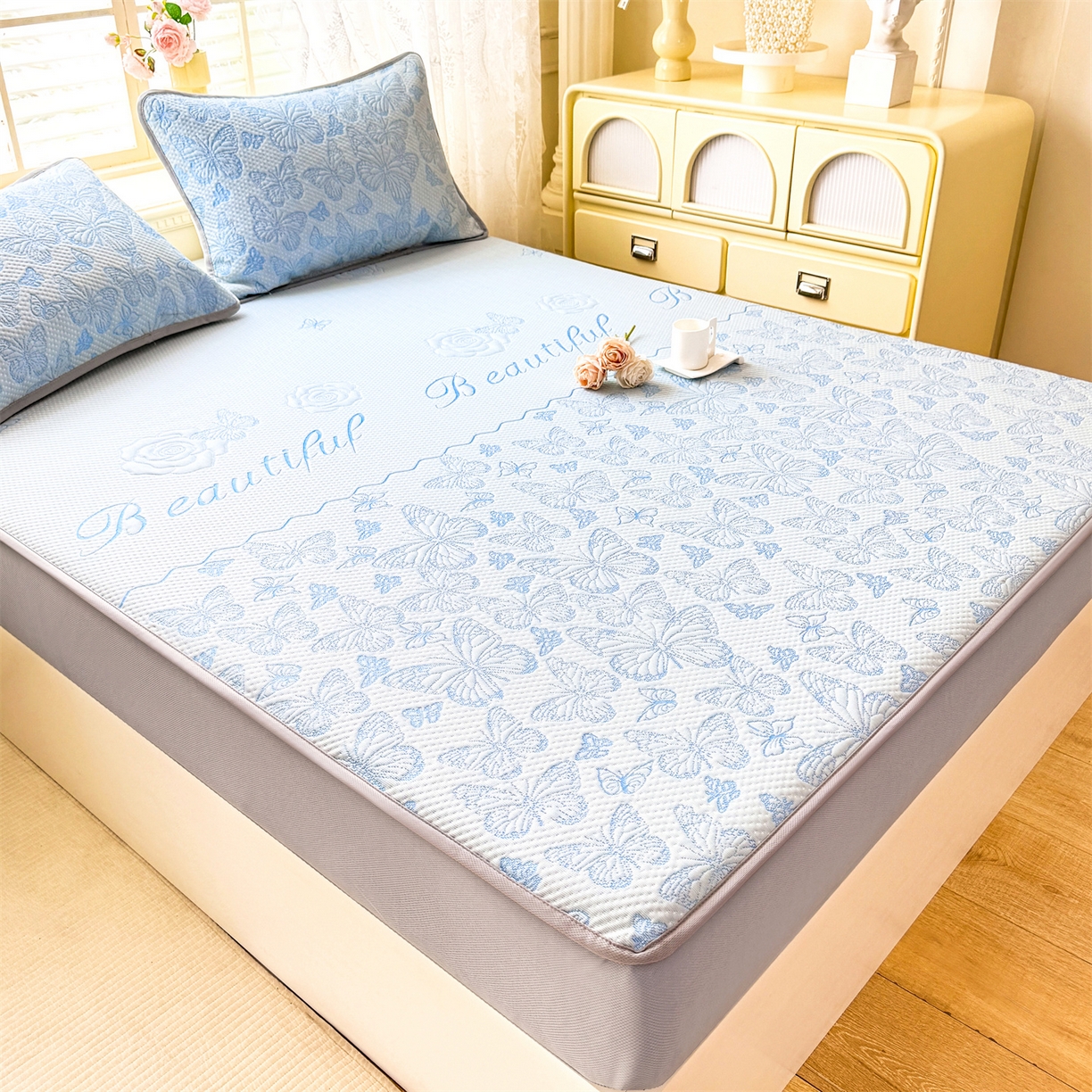 91家纺网 家纺一手货源 找家纺 优贝 2026新款A类凉感豆豆席三件套床笠软席子 蝶舞-天蓝