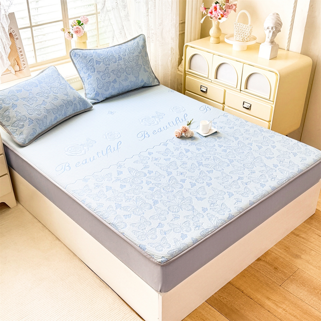 91家纺网 家纺一手货源 找家纺 优贝 2026新款A类凉感豆豆席三件套床笠软席子 蝶舞-天蓝