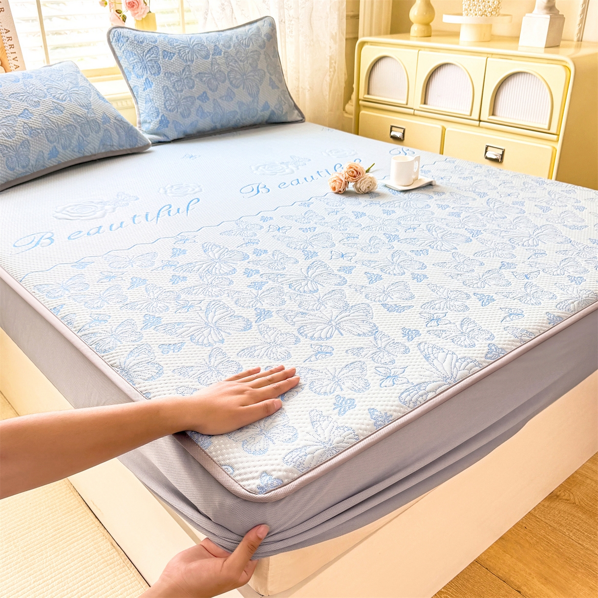 91家纺网 家纺一手货源 找家纺 优贝 2026新款A类凉感豆豆席三件套床笠软席子 蝶舞-天蓝