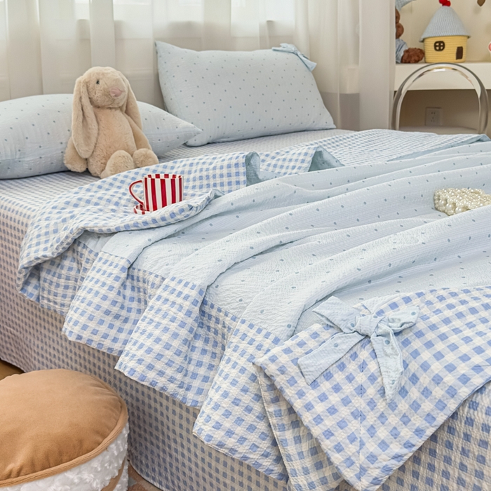 91家纺网 家纺一手货源 找家纺 爱彼家纺 2026春夏新款韩式花边泡芙棉床单款夏被夏凉被空调被四件套 海盐蓝波点