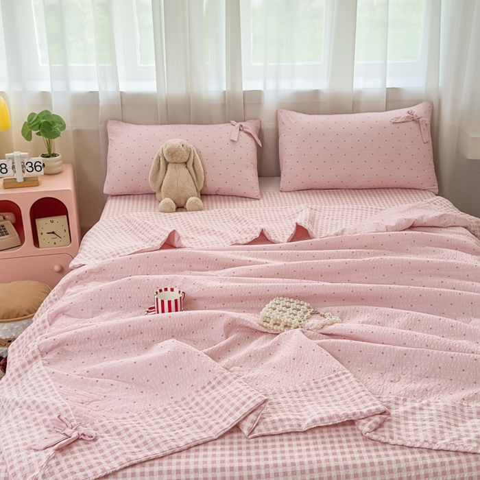 91家纺网 家纺一手货源 找家纺 爱彼家纺 2026春夏新款韩式花边泡芙棉床单款夏被夏凉被空调被四件套 奶粉波点