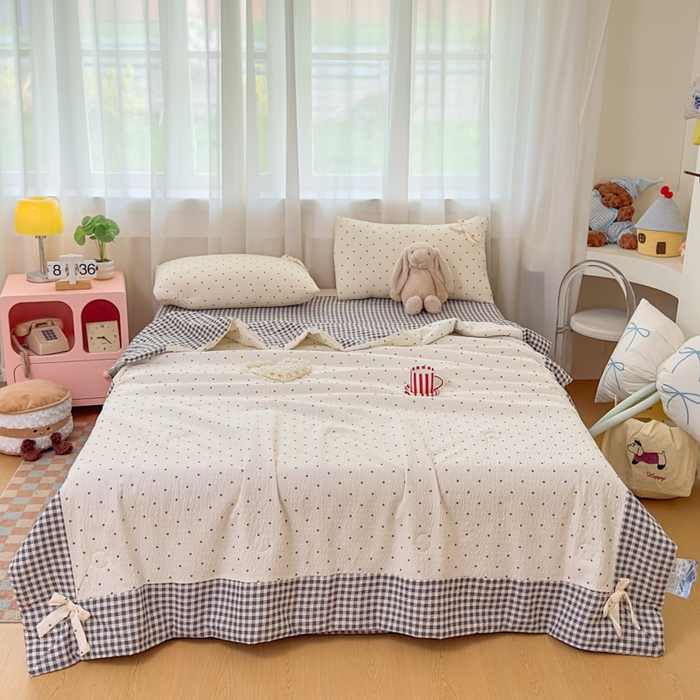 91家纺网 家纺一手货源 找家纺 爱彼家纺 2026春夏新款韩式花边泡芙棉床单款夏被夏凉被空调被四件套 奶灰波点