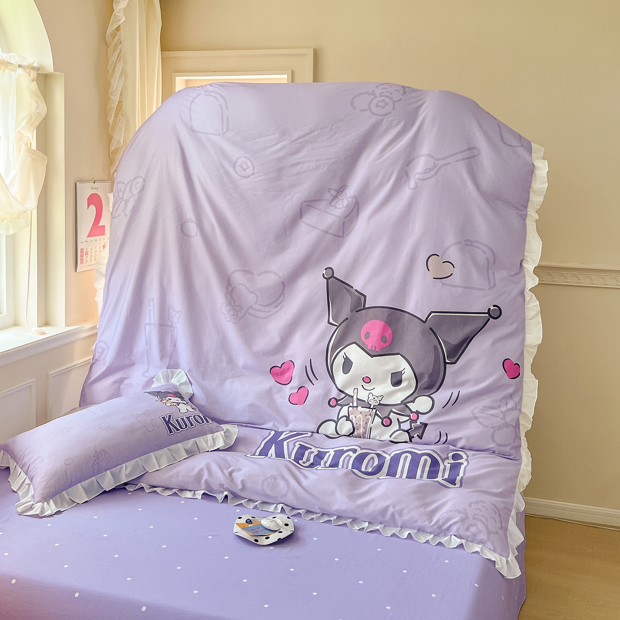 91家纺网 家纺一手货源 找家纺 玉元坊 2026新款三丽鸥正版授权酷洛米全棉纯棉床单床笠床裙三四件套 大版饮料-白花边