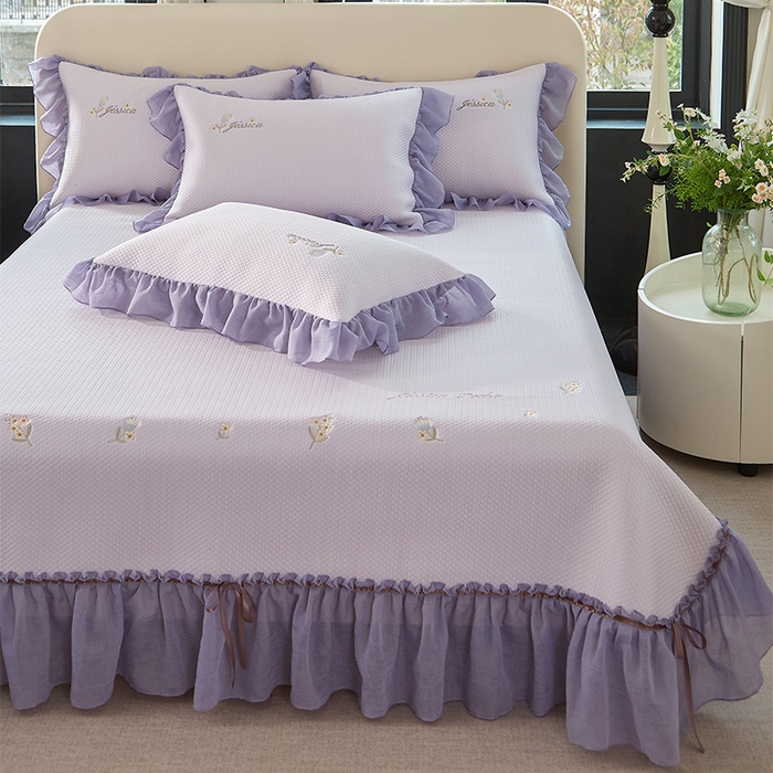 91家纺网 家纺一手货源 找家纺 （总）金绣美居 2026新款绣花织带床裙凉席席子花韵