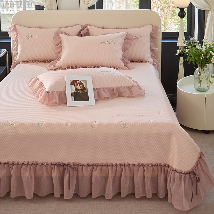 91家纺网 家纺一手货源 找家纺 （总）金绣美居 2026新款绣花织带床裙凉席席子花韵,花韵-粉色,花韵-蓝色,花韵-绿色,花韵-紫色