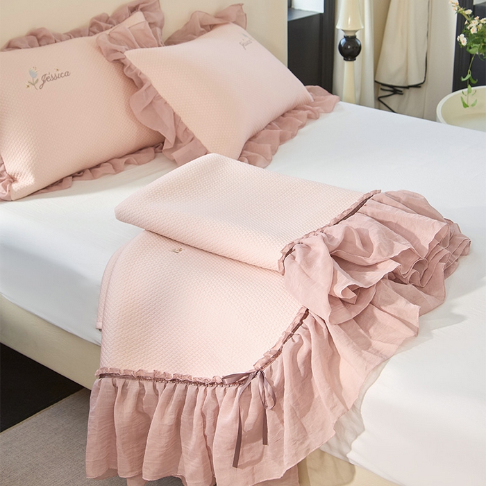 91家纺网 家纺一手货源 找家纺 金绣美居 2026新款绣花织带床裙凉席席子花韵 花韵-粉色