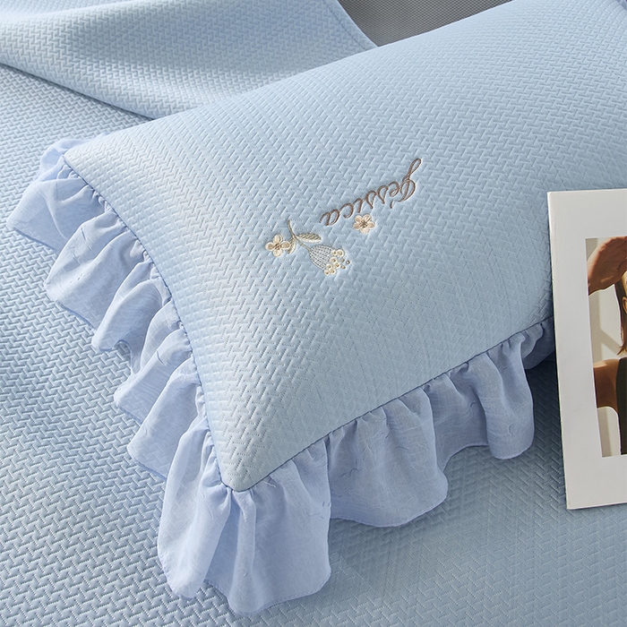 91家纺网 家纺一手货源 找家纺 金绣美居 2026新款绣花织带床裙凉席席子花韵 花韵-蓝色