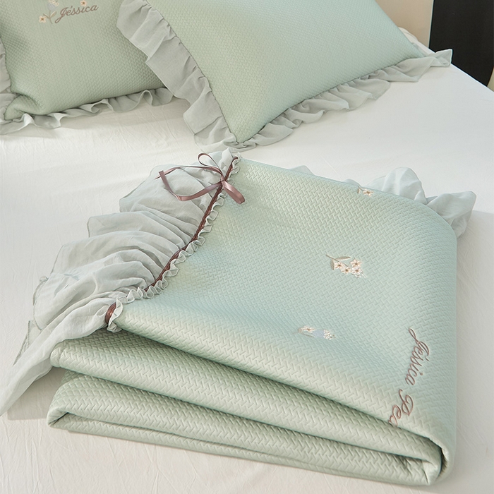 91家纺网 家纺一手货源 找家纺 金绣美居 2026新款绣花织带床裙凉席席子花韵 花韵-绿色