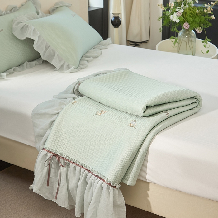 91家纺网 家纺一手货源 找家纺 金绣美居 2026新款绣花织带床裙凉席席子花韵 花韵-绿色