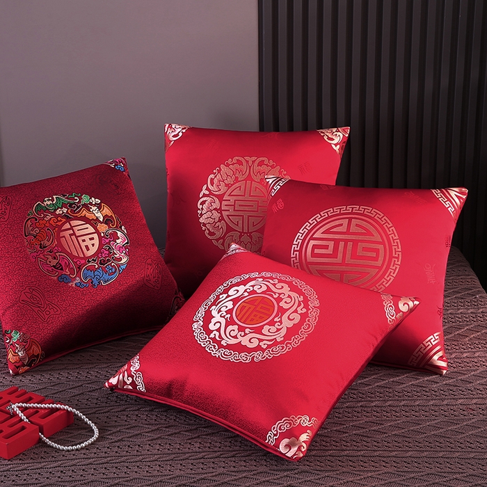 91家纺网 家纺一手货源 找家纺 （总）贤内助家纺 2026大红锦缎高精密提花/结婚抱枕/沙发婚床摆件抱枕/生日宴福寿抱枕,组合图仅做展示不可下单 48x48cm/只（含内芯）,福寿无疆 48x48cm/只（含内芯）,富贵满堂 48x48cm/只（含内芯）,锦绣良缘 48x48cm/只（含内芯）,喜结良缘 48x48cm/只（含内芯）,组合图仅做展示不可下单 48x48cm/对（含内芯）,福寿无疆 48x48cm/对（含内芯）,富贵满堂 48x48cm/对（含内芯）,锦绣良缘 48x48cm/对（含内芯）,喜结良缘 48x48cm/对（含内芯）