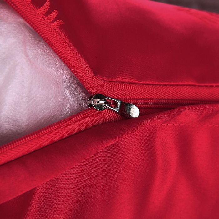 91家纺网 家纺一手货源 找家纺 贤内助家纺 2026大红锦缎高精密提花/结婚抱枕/沙发婚床摆件抱枕/生日宴福寿抱枕 锦绣良缘 48x48cm/对（含内芯）