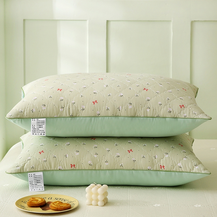 91家纺网 家纺一手货源 找家纺 贤内助家纺 2026磨毛绗缝清新小碎花舒适枕/学生宿舍枕头/家用 花语情怀绿 48x74cm/对