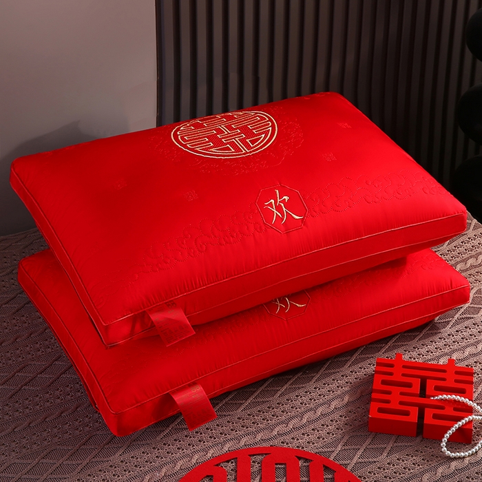 91家纺网 家纺一手货源 找家纺 贤内助家纺 2026新款全棉刺绣婚庆枕羽丝枕护肩枕枕头枕芯 锦绣欢喜