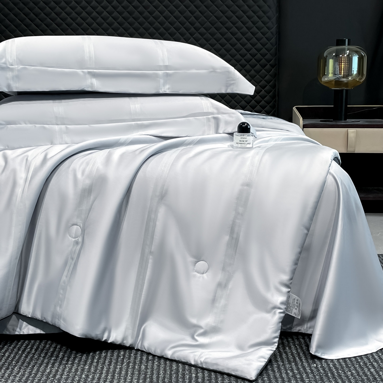 91家纺网 家纺一手货源 找家纺 （总）新方向 2026A类20%蚕丝提花天丝棉夏被四件套 65%60s兰精天丝 35%100支长绒棉-柏林