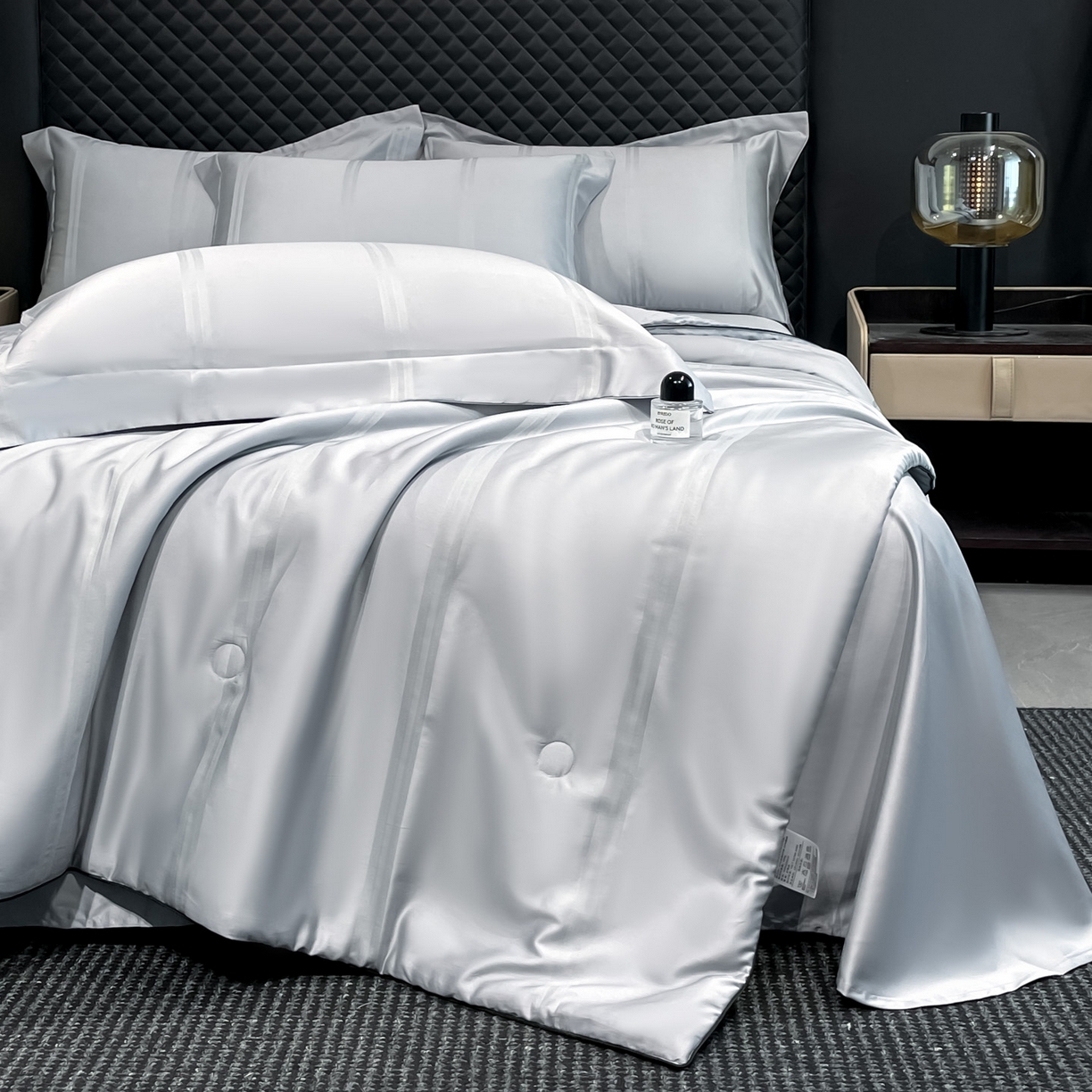 91家纺网 家纺一手货源 找家纺 （总）新方向 2026A类20%蚕丝提花天丝棉夏被四件套 65%60s兰精天丝 35%100支长绒棉-柏林