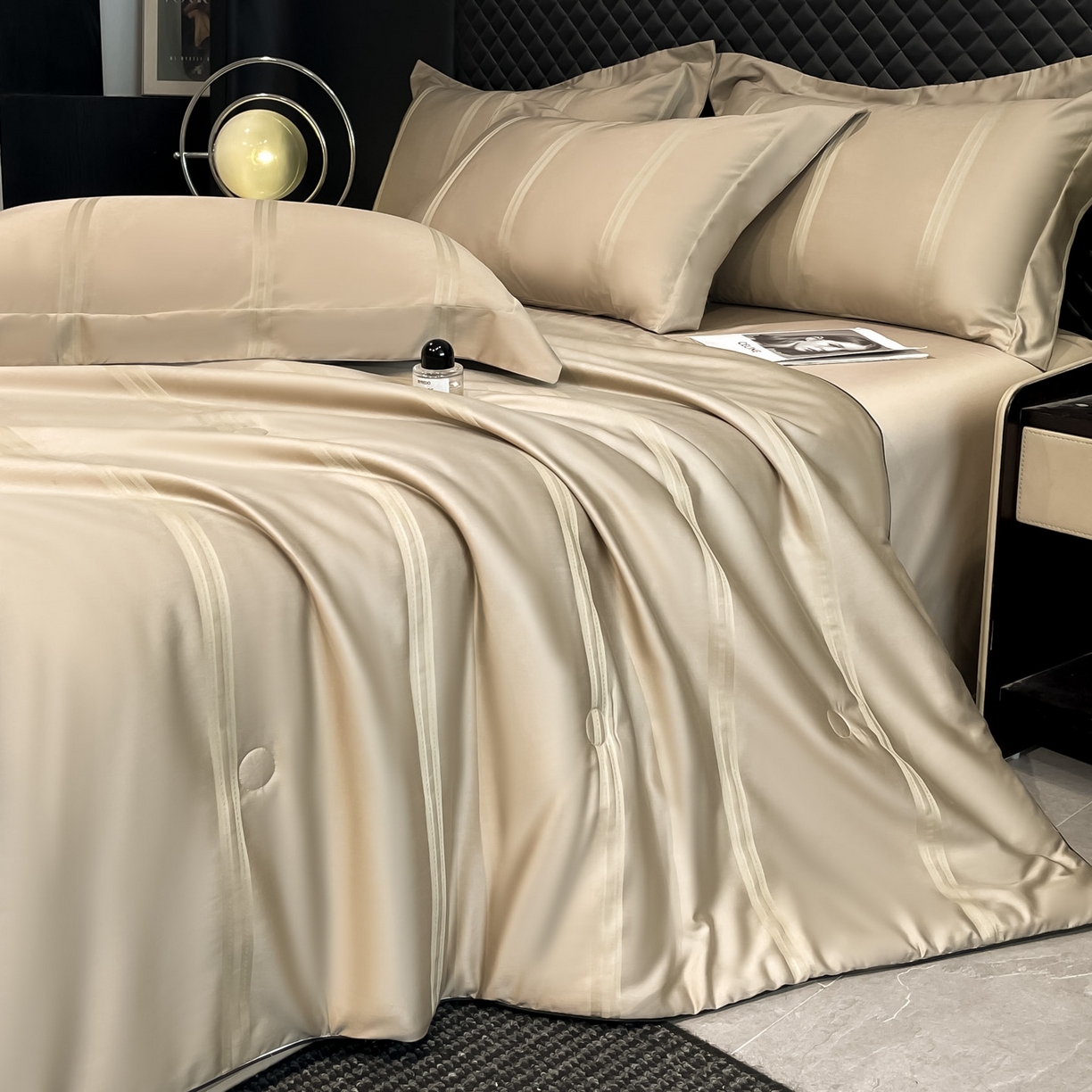 91家纺网 家纺一手货源 找家纺 新方向 2026新款提花A类20%蚕丝天丝棉夏被四件套-柏林 柏林-香槟