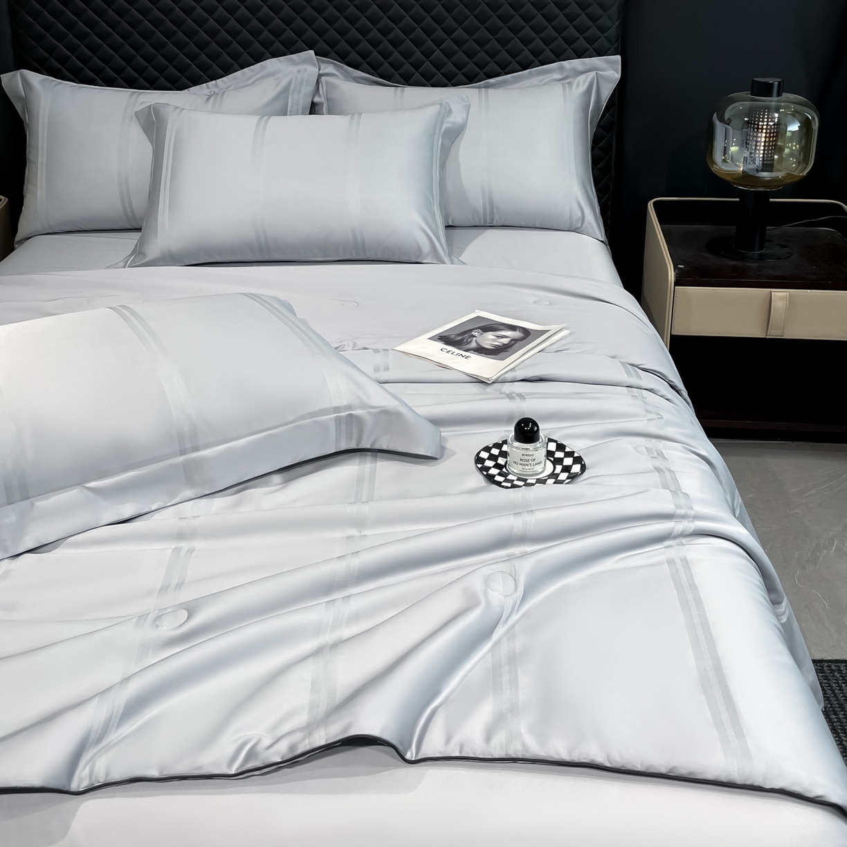 91家纺网 家纺一手货源 找家纺 新方向 2026新款提花A类20%蚕丝天丝棉夏被四件套-柏林 柏林-朦胧灰