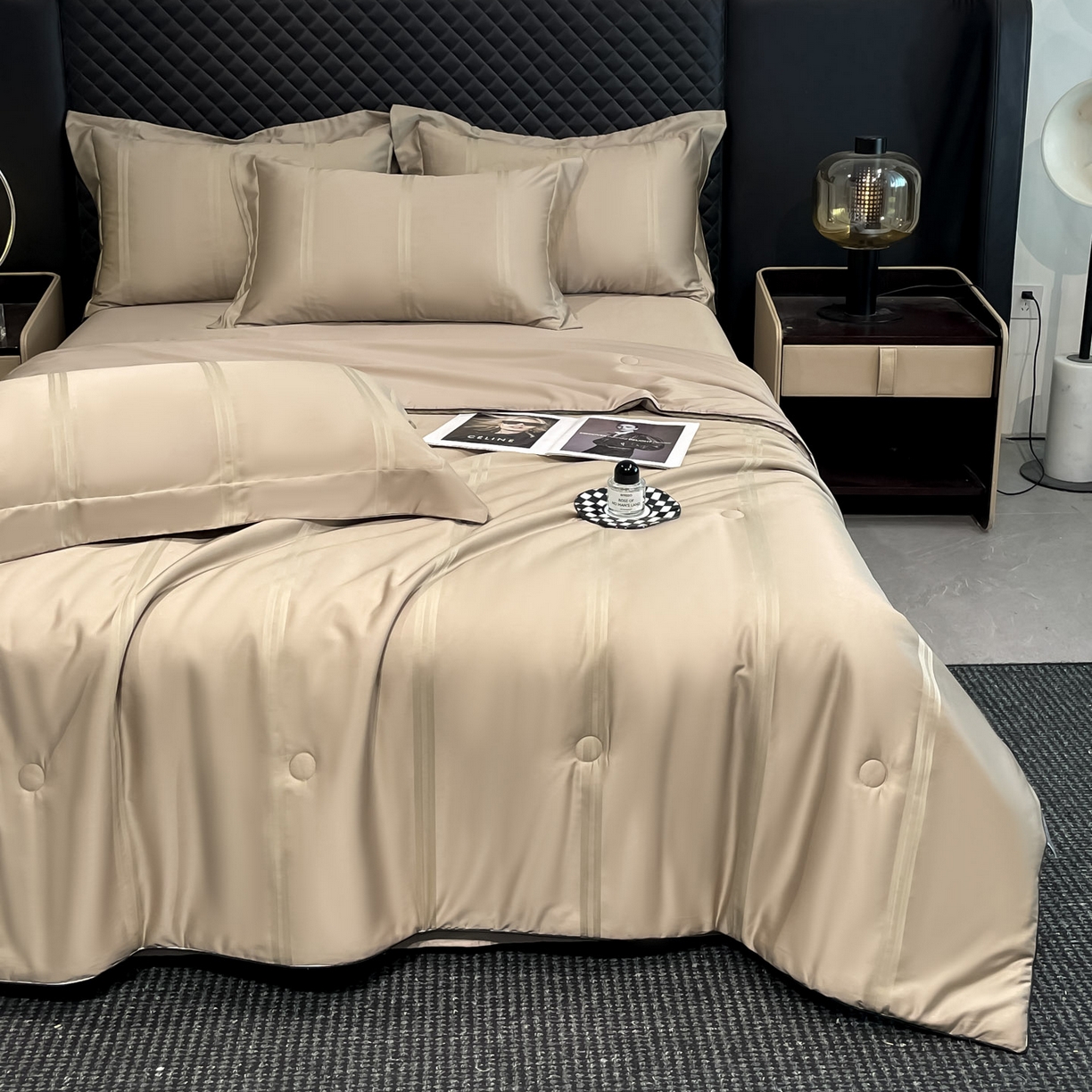 91家纺网 家纺一手货源 找家纺 新方向 2026新款提花A类20%蚕丝天丝棉夏被四件套-柏林 柏林-香槟