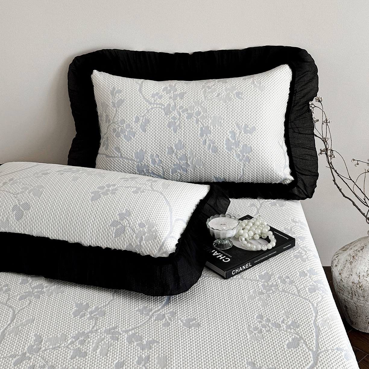 91家纺网 家纺一手货源 找家纺 （总）蓝邻家纺 2026新款PE提花凉席轻奢真丝绉花边款系列