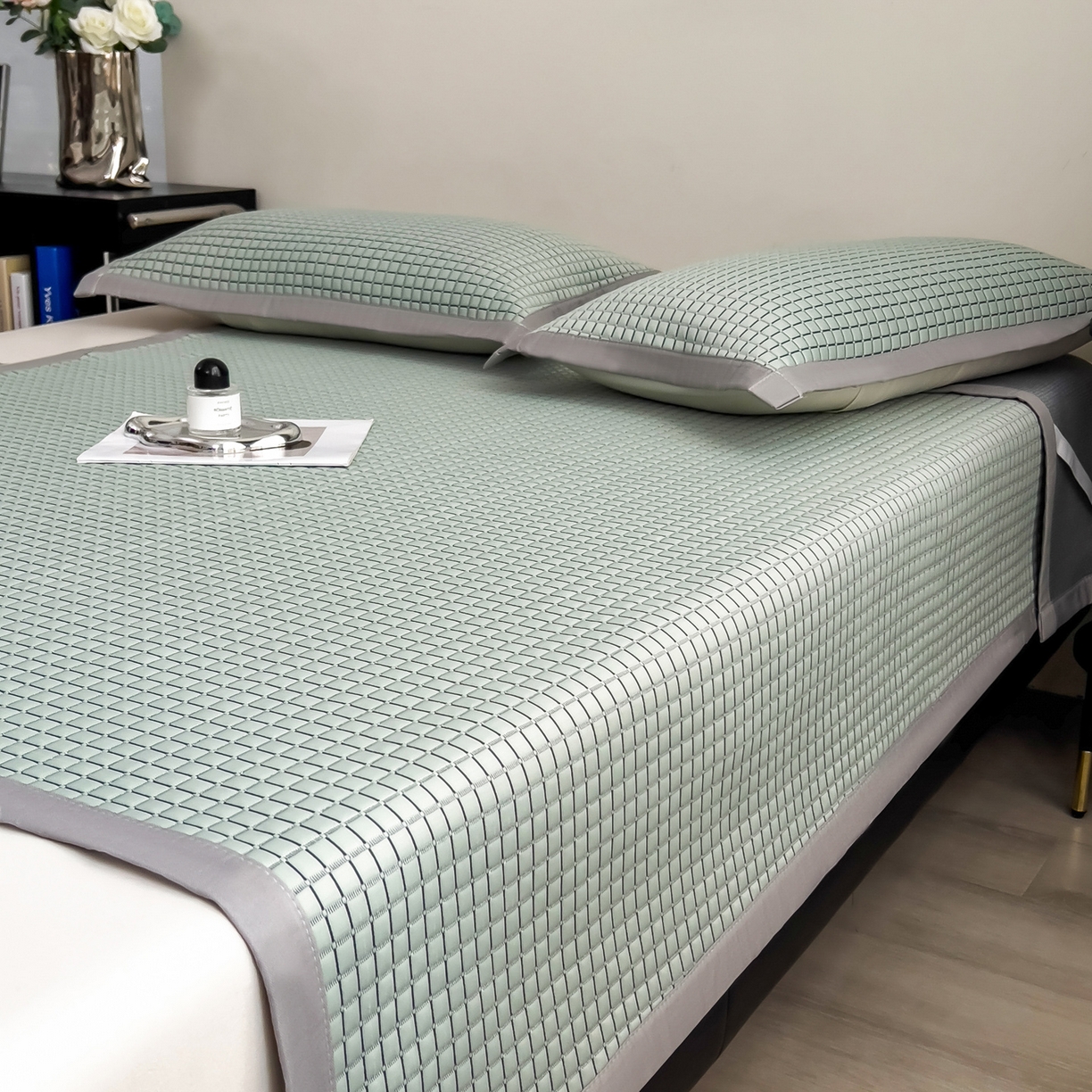 91家纺网 家纺一手货源 找家纺 （总）摩妮卡 2026新款PE高分子凉感值过0.25格子豆豆软席三件套冰丝席-床席款