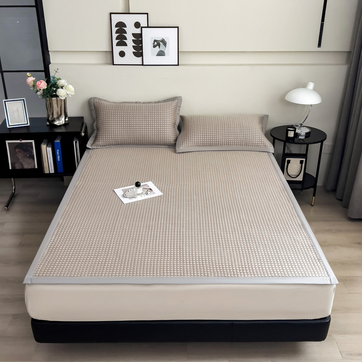 91家纺网 家纺一手货源 找家纺 摩妮卡 2026新款PE高分子凉感值过0.25格子豆豆软席三件套冰丝席-床席款 序格-摩卡