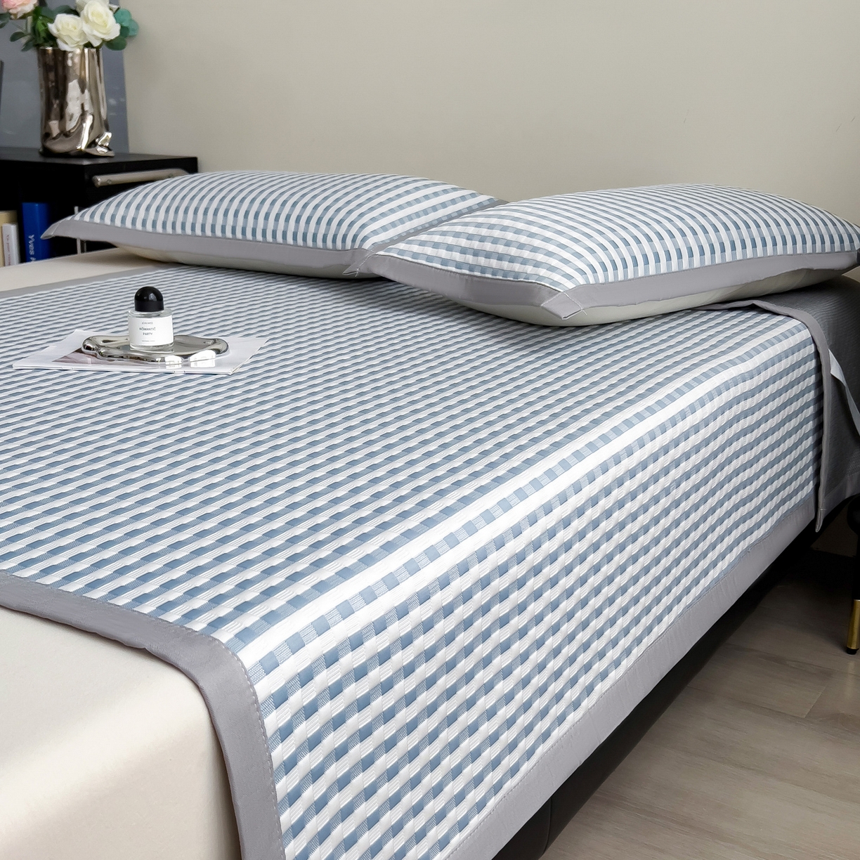 摩妮卡 2026新款PE高分子凉感值过0.25格子豆豆软席三件套冰丝席-床席款 格韵-白蓝