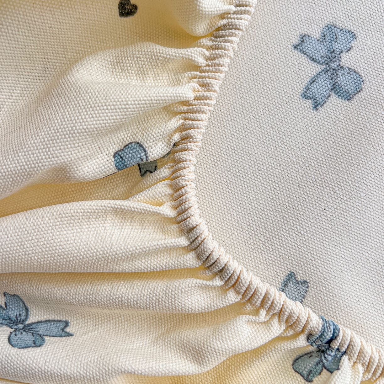 91家纺网 家纺一手货源 找家纺 栩裕纺织 2026春夏爆款老粗布凉席床单款凉席席子空调软席-提供买家秀 蝴蝶结蓝-床笠款