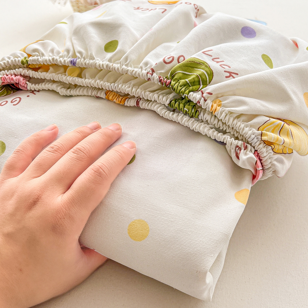 91家纺网 家纺一手货源 找家纺 栩裕纺织 2026春夏爆款老粗布凉席床单款凉席席子空调软席-提供买家秀 炫彩波点-床笠款