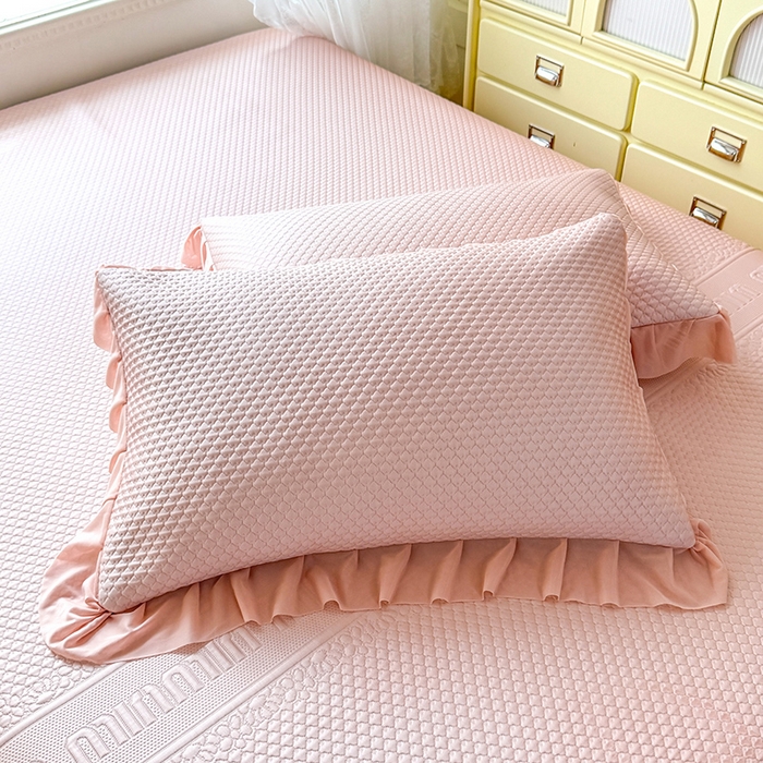 91家纺网 家纺一手货源 找家纺 （总）苏米娜家纺SUMINA 2026新款高克重泡泡席乙纶中分子冰豆豆蕾丝床裙夏季冰丝软席三件套