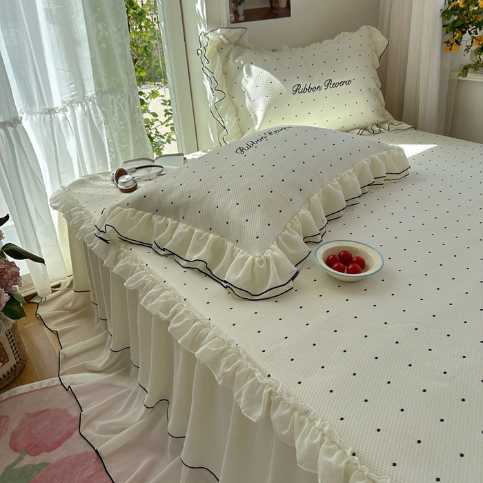 91家纺网 家纺一手货源 找家纺 觅糖家纺 2026新款缎带梦境韩风ins床裙款凉席系列凉席席子-波点奶芙 波点奶芙-白