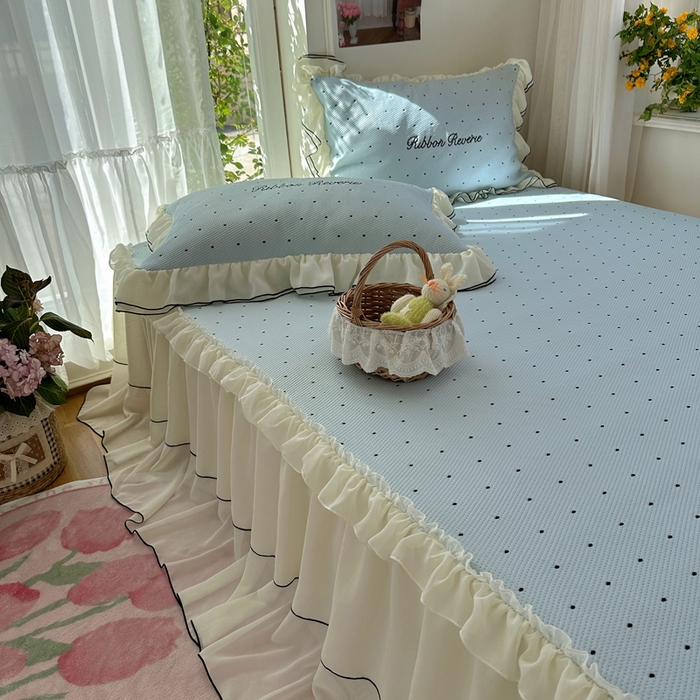 91家纺网 家纺一手货源 找家纺 觅糖家纺 2026新款缎带梦境韩风ins床裙款凉席系列凉席席子-波点奶芙 波点奶芙-蓝