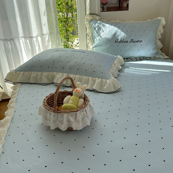 91家纺网 家纺一手货源 找家纺 觅糖家纺 2026新款缎带梦境韩风ins床裙款凉席系列凉席席子-波点奶芙 波点奶芙-蓝