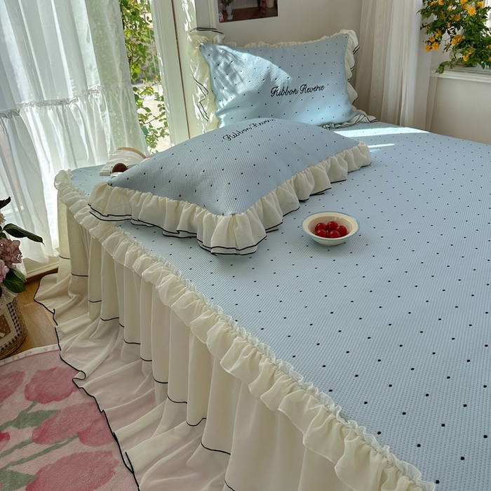 91家纺网 家纺一手货源 找家纺 觅糖家纺 2026新款缎带梦境韩风ins床裙款凉席系列凉席席子-波点奶芙 波点奶芙-蓝