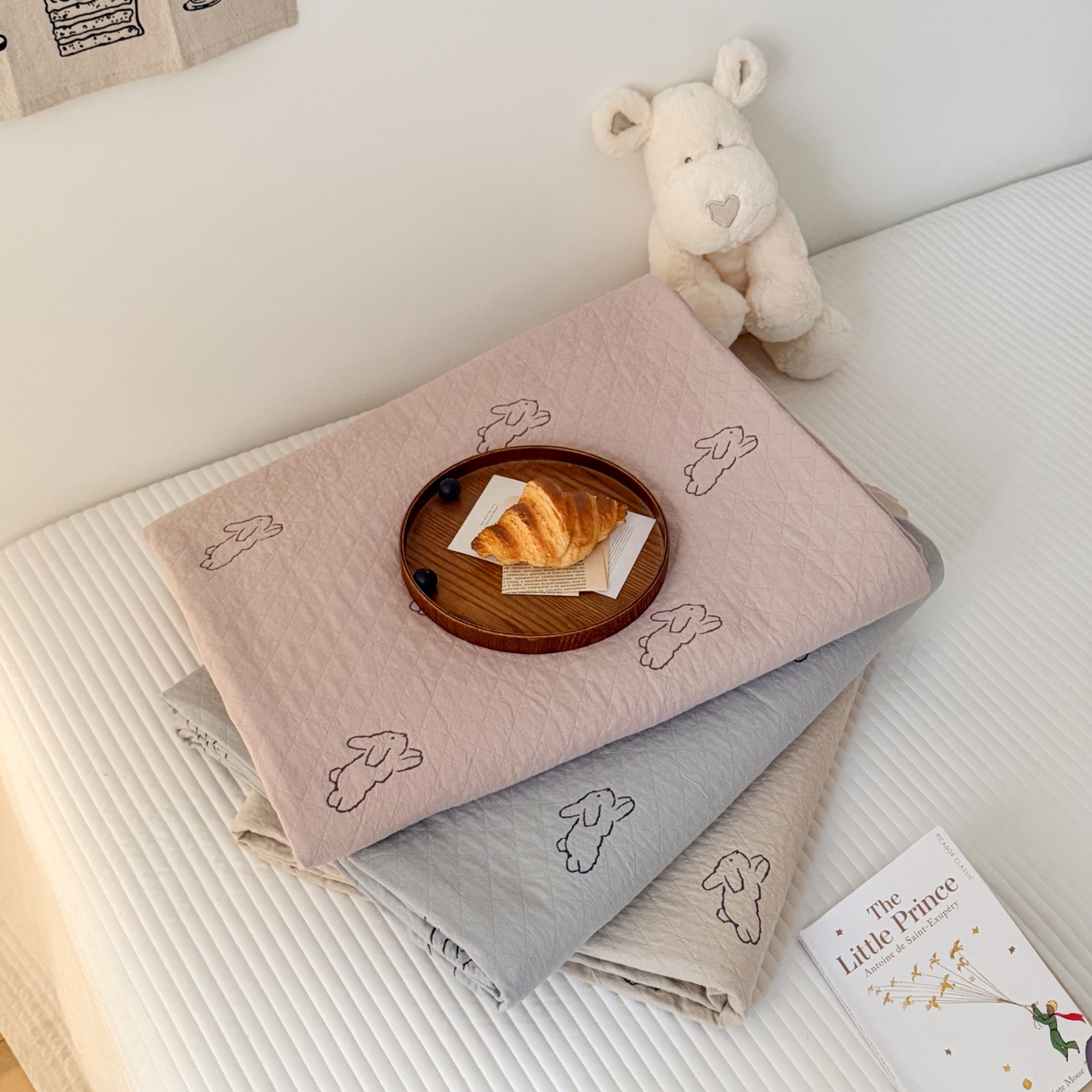 91家纺网 家纺一手货源 找家纺 （总）沐瑟家纺 2026春夏新款安心棉床盖三件套